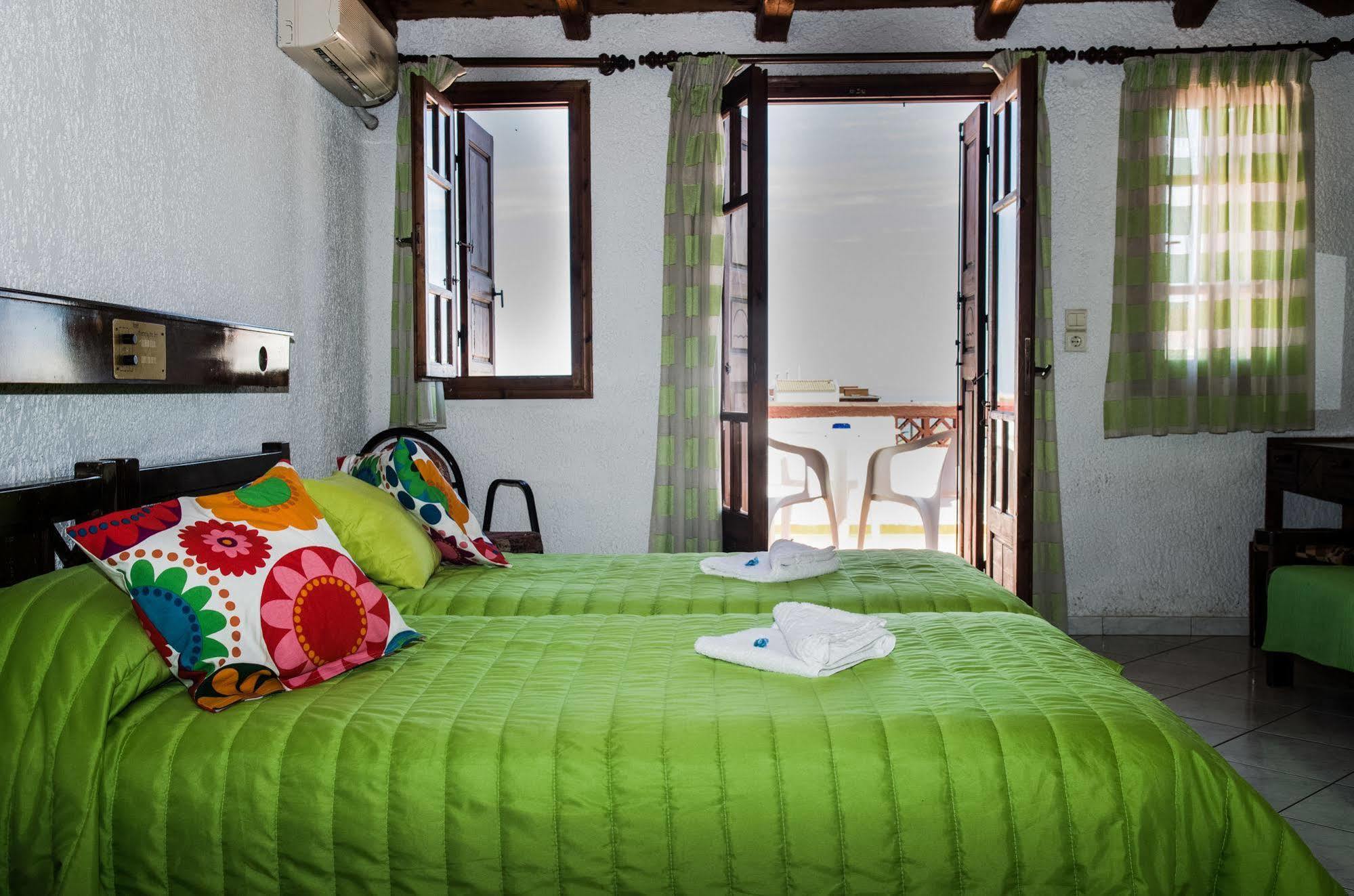 Anema By The Sea Guesthouse Karlovassi Exterior photo